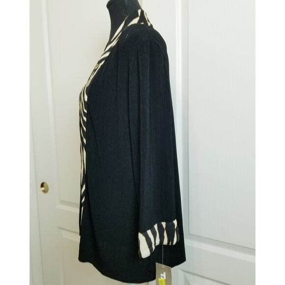 NWT's Tan Jay Black Jacket w/Animal Print Trim on Front Neck Cuffs Size S/P - Picture 3 of 10